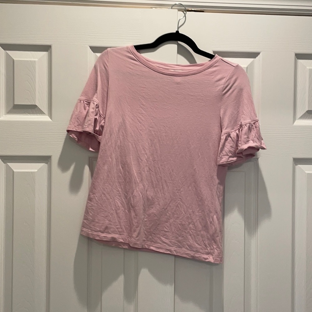 Women’s t shirt with ruffle sleeve